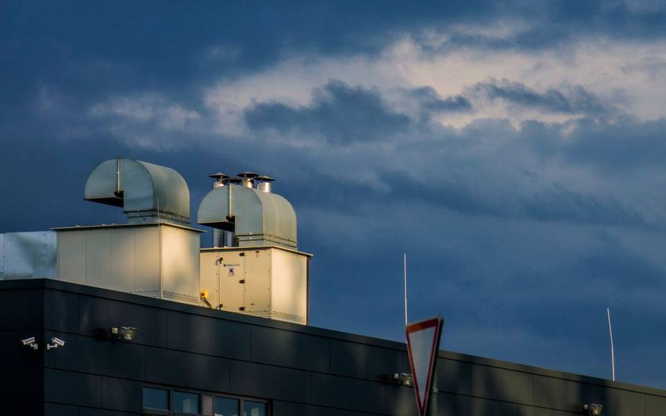 Exhaust Fans and Rooftop Blower Mechanisms