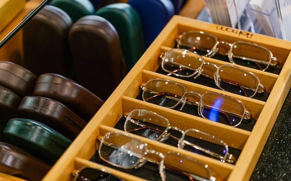 Navigating Retail Showrooms and Big-Box Sporting Outfitters